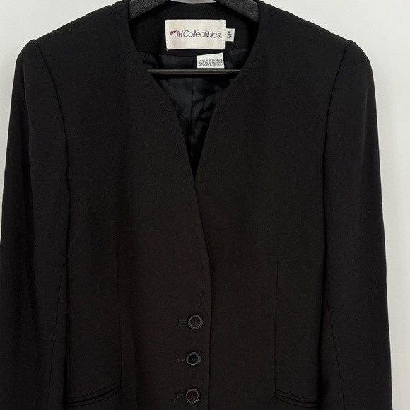 JH Collectibles Jackets & Blazers - 🚠 JH Collectibles Black crêpe three button collarless fitted blazer
